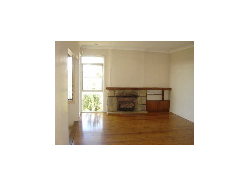 11 Milham Crescent, Forestville NSW 2087