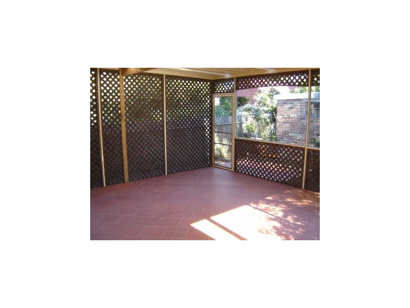 11 Milham Crescent, Forestville NSW 2087