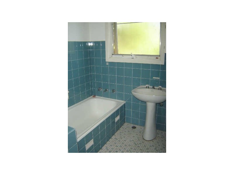 11 Milham Crescent, Forestville NSW 2087