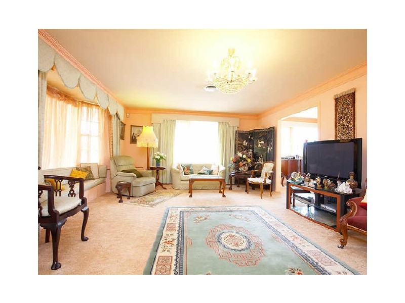 43 Roscommon Crescent, Killarney Heights NSW 2087