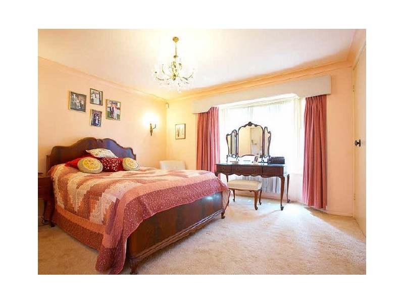 43 Roscommon Crescent, Killarney Heights NSW 2087