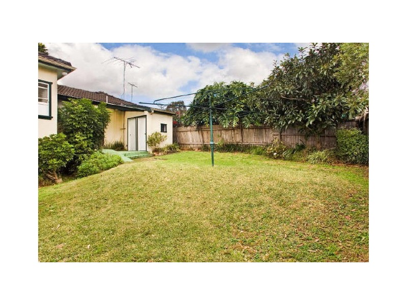 24 Woodlands Road, Forestville NSW 2087