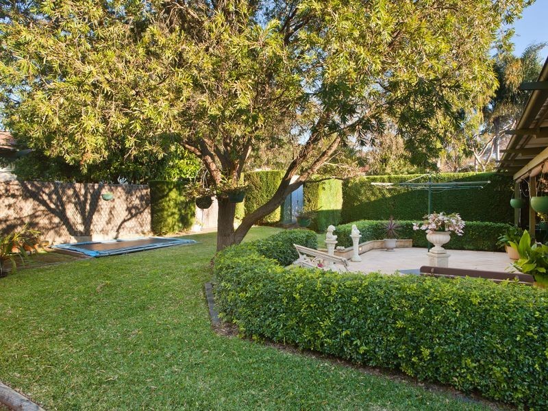 7 Walkom Avenue, Forestville NSW 2087