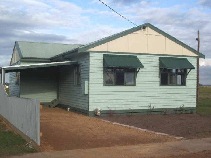 2 Landy Street, Maffra VIC 3860