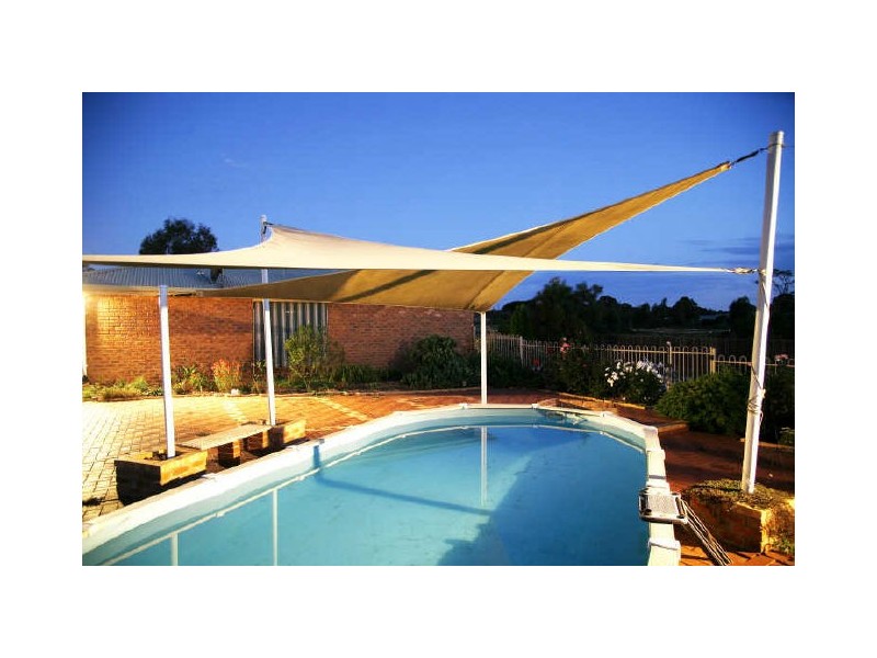 25 Three Chain Road, Maffra VIC 3860