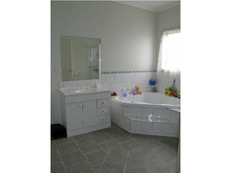 3 Alfred Street, Maffra VIC 3860