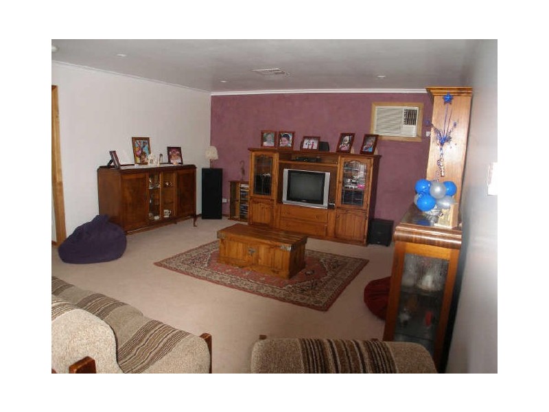 35 Merry Street, Maffra VIC 3860