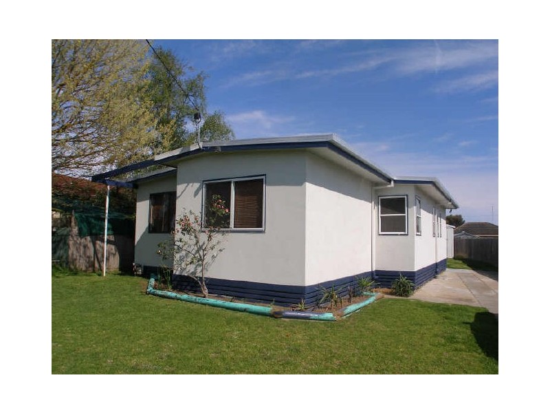 25 Landy Street, Maffra VIC 3860