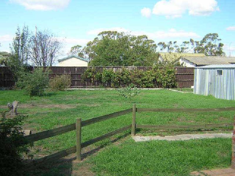 60 Knight Street, Maffra VIC 3860