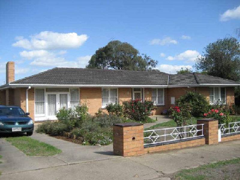 17 McLean Street, Maffra VIC 3860