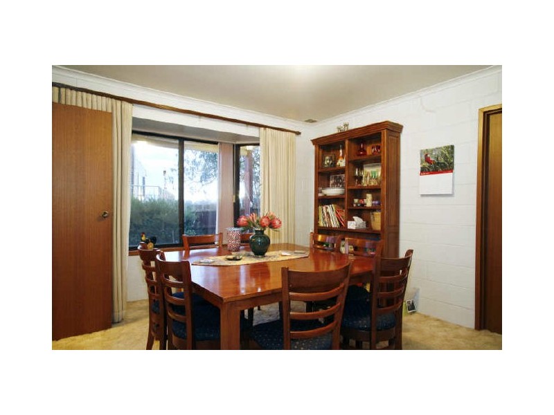 6 The Crescent, Maffra VIC 3860