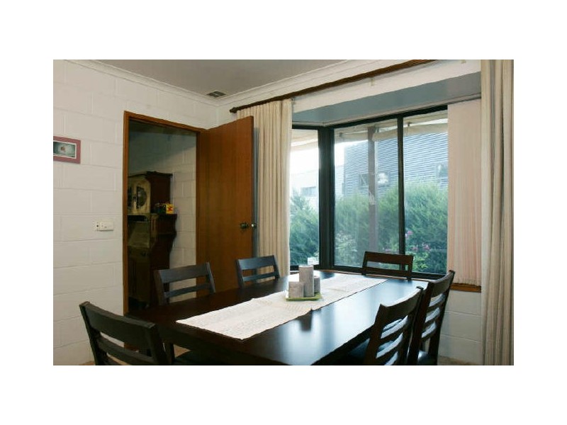 6 The Crescent, Maffra VIC 3860