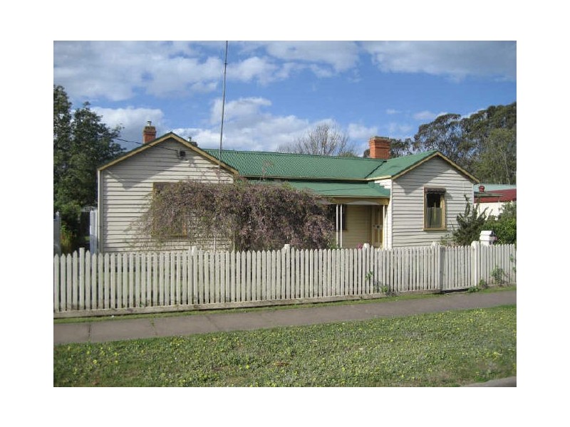50 Queen Street, Maffra VIC 3860