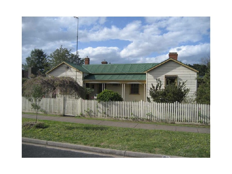 50 Queen Street, Maffra VIC 3860