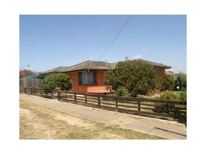 24 McAdam Street, Maffra VIC 3860