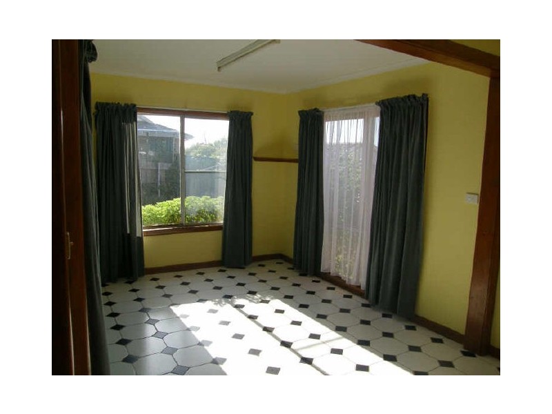 24 McAdam Street, Maffra VIC 3860