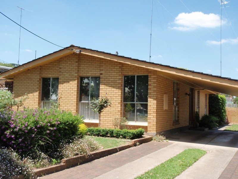 10 Edward Street, Maffra VIC 3860
