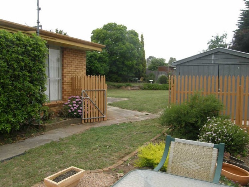 10 Edward Street, Maffra VIC 3860