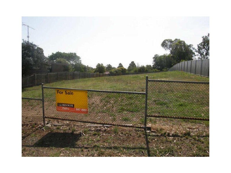 17 Charles Street, Maffra VIC 3860