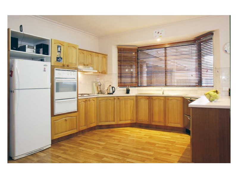 30 McMillan Street, Maffra VIC 3860