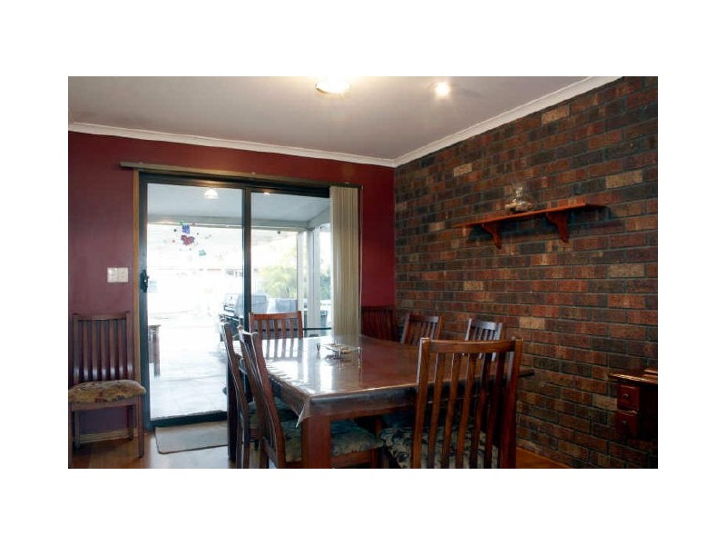 12 Merry Street, Maffra VIC 3860