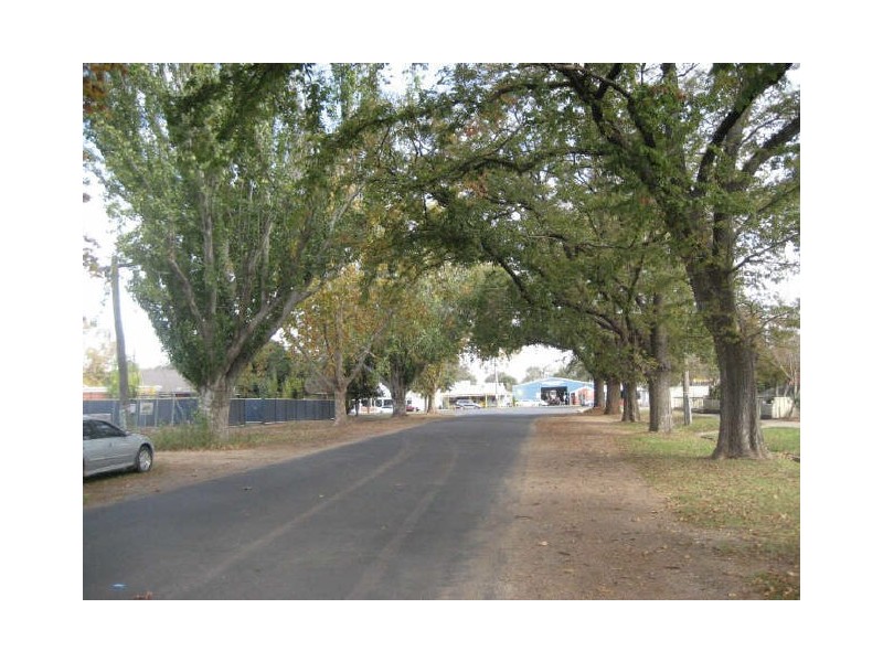 8 McMillan Street, Maffra VIC 3860