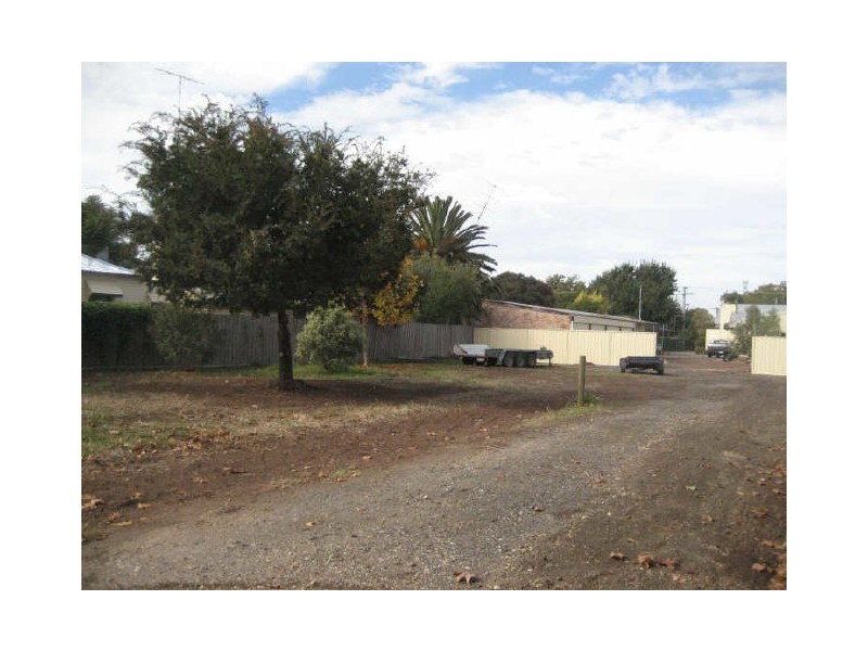 8 McMillan Street, Maffra VIC 3860