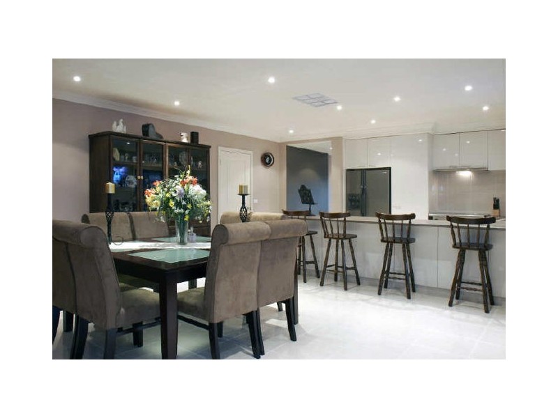 8 Bakker Place, Maffra VIC 3860