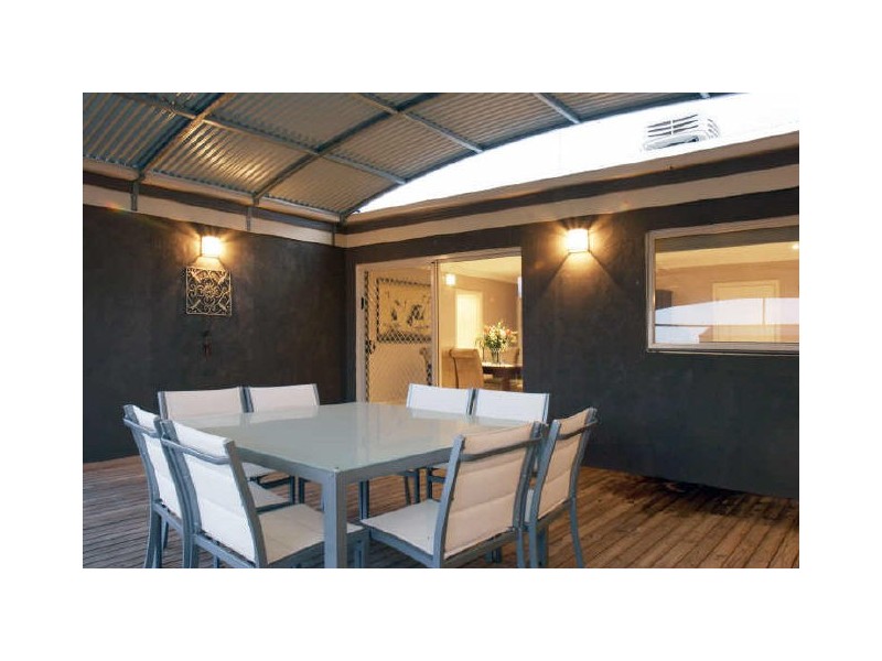 8 Bakker Place, Maffra VIC 3860