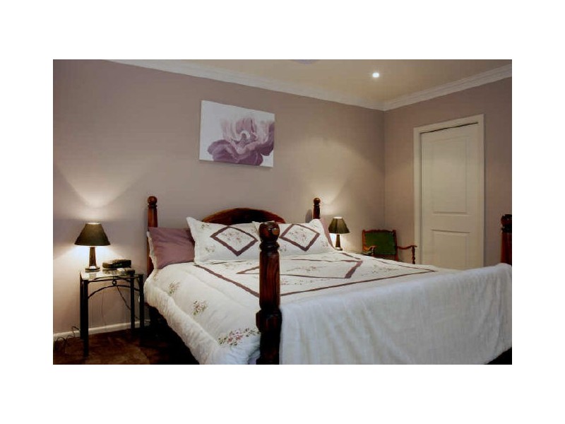 8 Bakker Place, Maffra VIC 3860