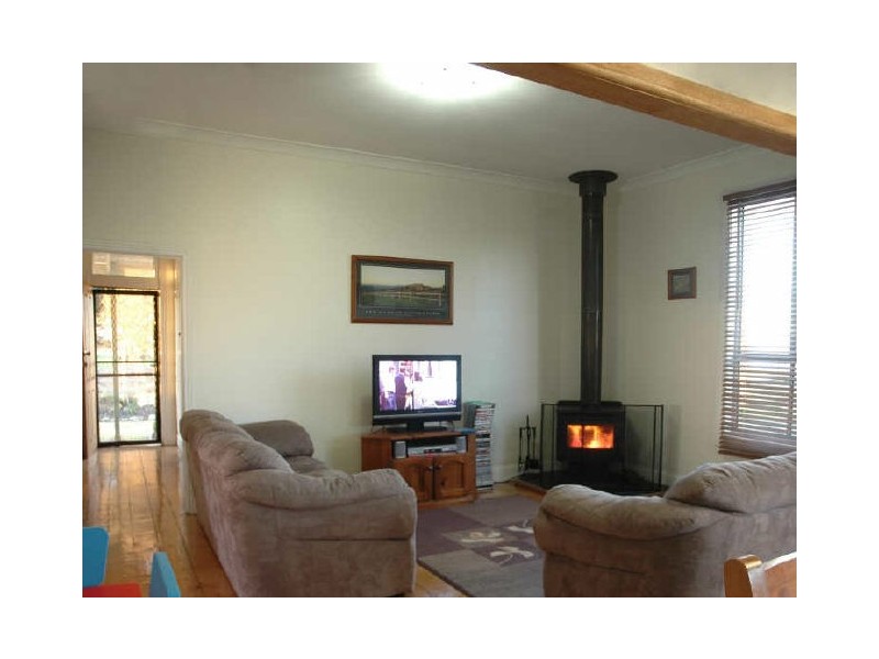 32 Vardy’s Road, Riverslea VIC 3860