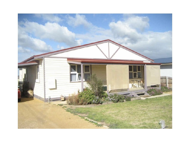 6 Landy Street, Maffra VIC 3860