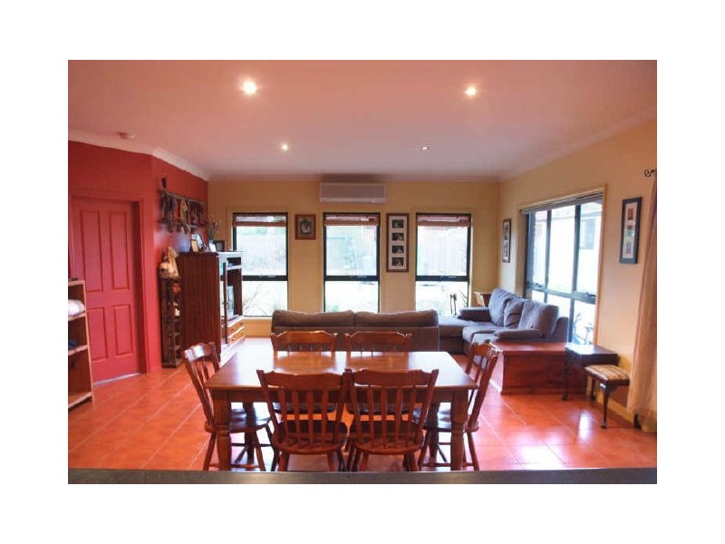 33 Morison Street, Maffra VIC 3860