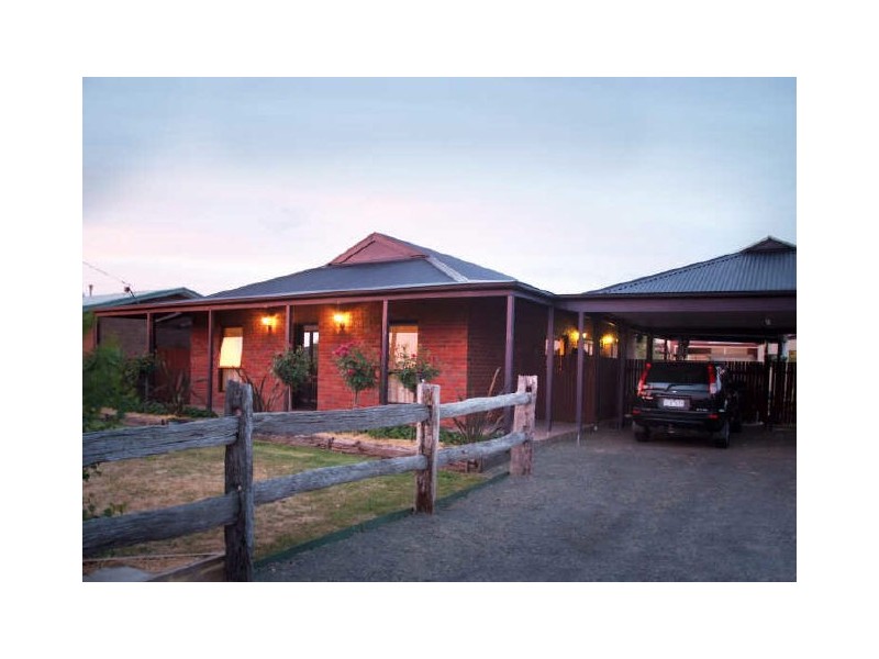 33 Morison Street, Maffra VIC 3860