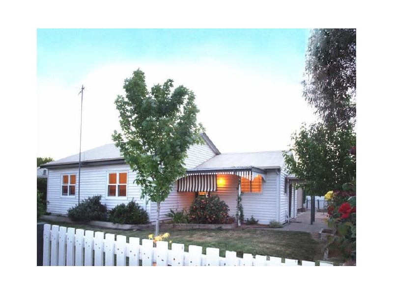 89 Knight Street, Maffra VIC 3860