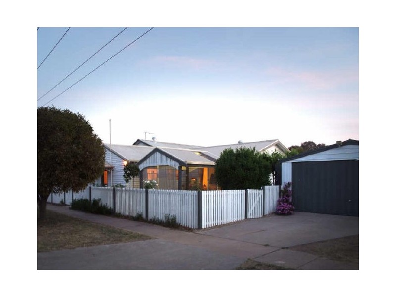 89 Knight Street, Maffra VIC 3860