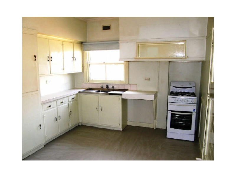 73 Carpenter Street, Maffra VIC 3860