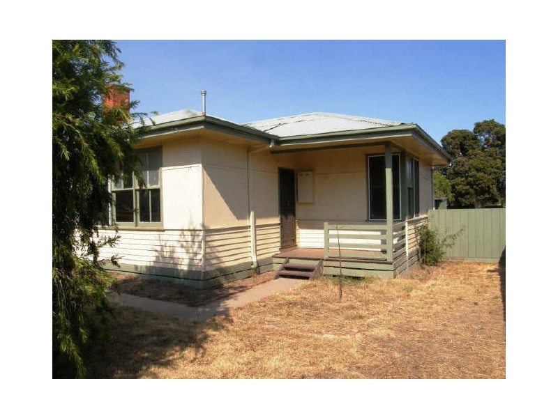 73 Carpenter Street, Maffra VIC 3860