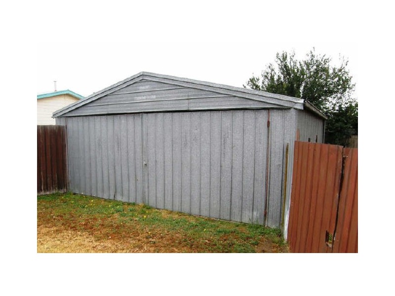 8 Blyth Street, Maffra VIC 3860