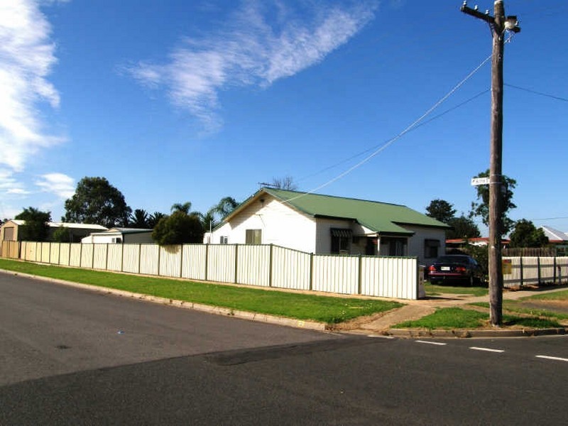100 McAdam Street, Maffra VIC 3860