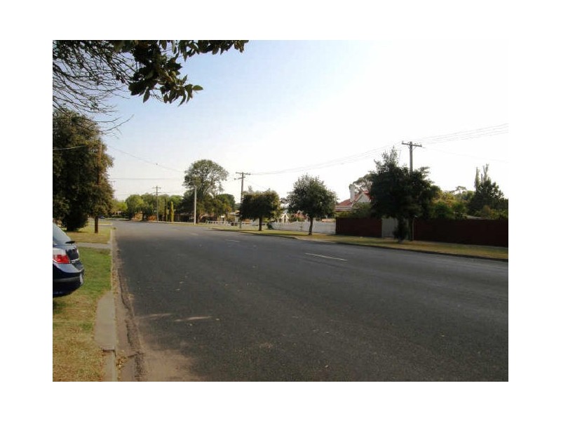 24 Pearson Street, Maffra VIC 3860