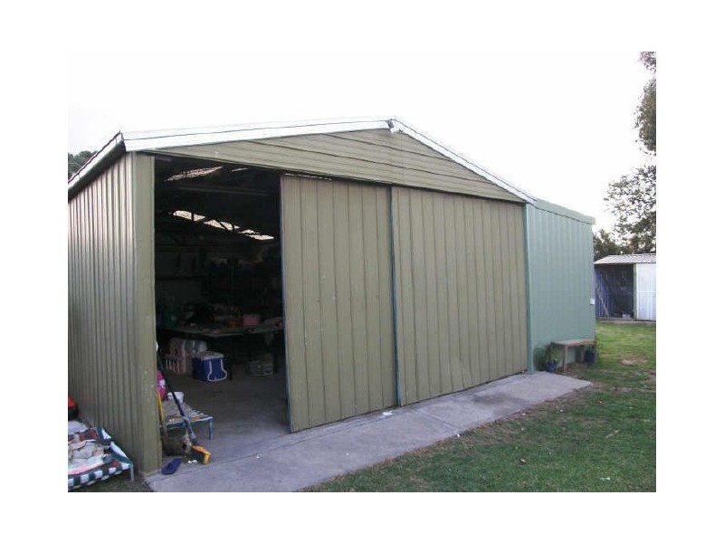 21 Davis Street, Maffra VIC 3860