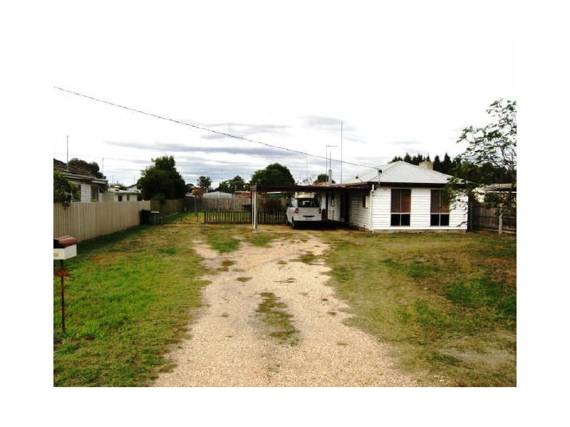 104 Powerscourt Street, Maffra VIC 3860