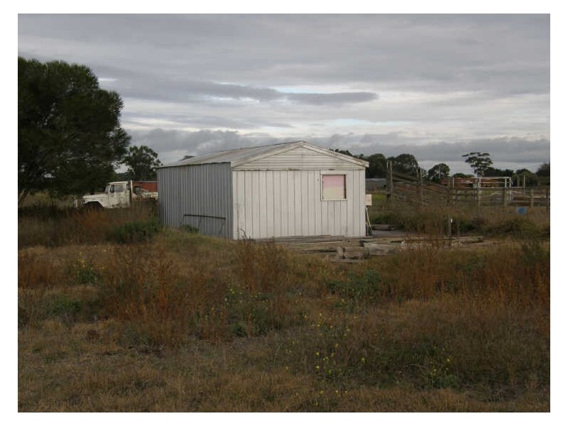 65 Maffra-Sale Rd, Maffra VIC 3860