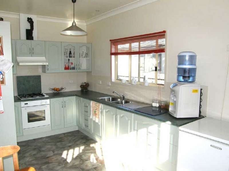 72 Powerscourt Street, Maffra VIC 3860