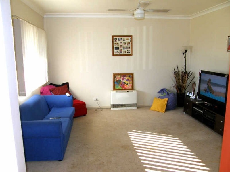 72 Powerscourt Street, Maffra VIC 3860