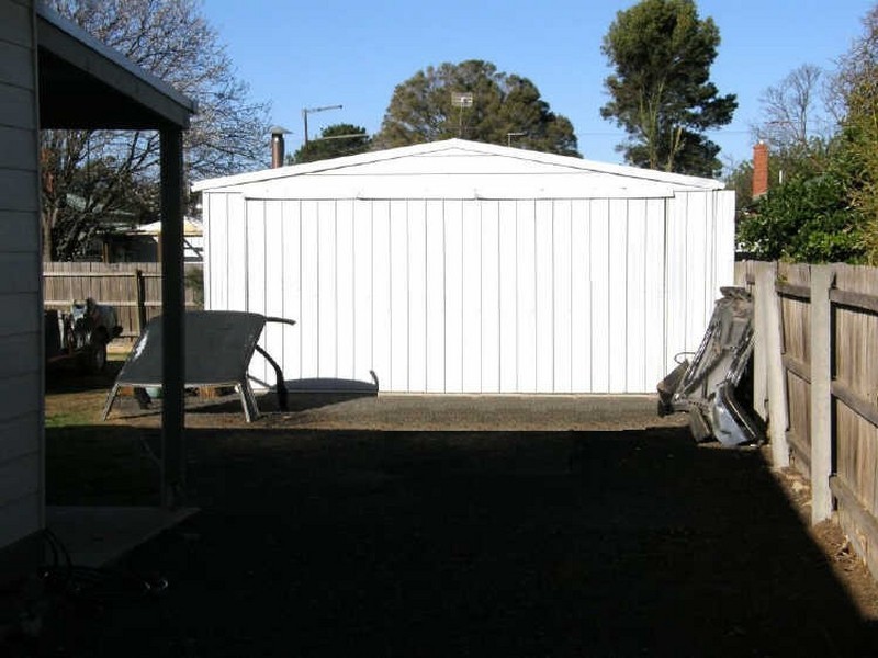 72 Powerscourt Street, Maffra VIC 3860
