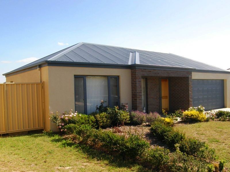 25 Cedarwood Drive, Maffra VIC 3860