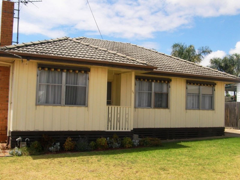 30 Knight Street, Maffra VIC 3860