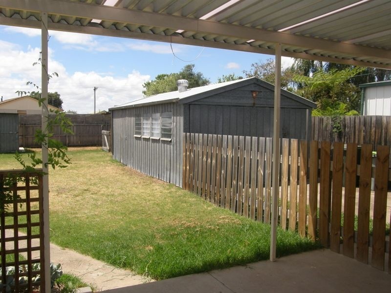 30 Knight Street, Maffra VIC 3860